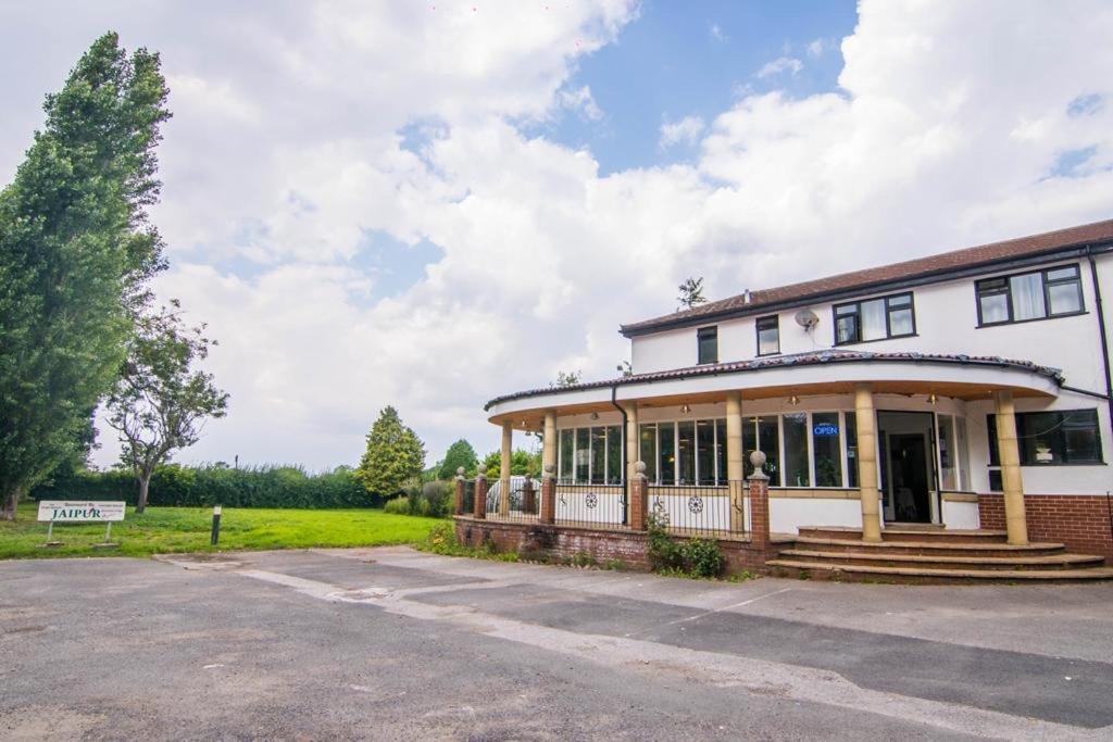 The Residence @ Jaipur Easingwold Exterior photo